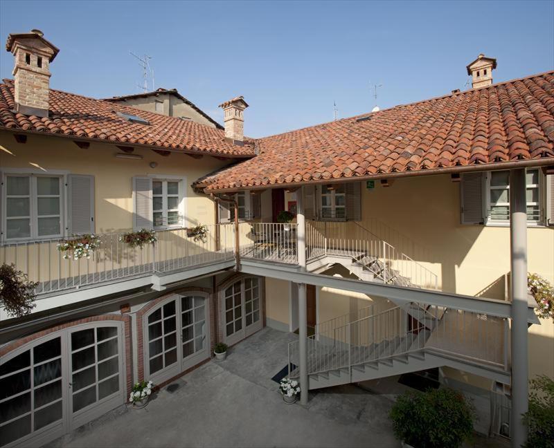 Albergo Badellino Μπρα Εξωτερικό φωτογραφία