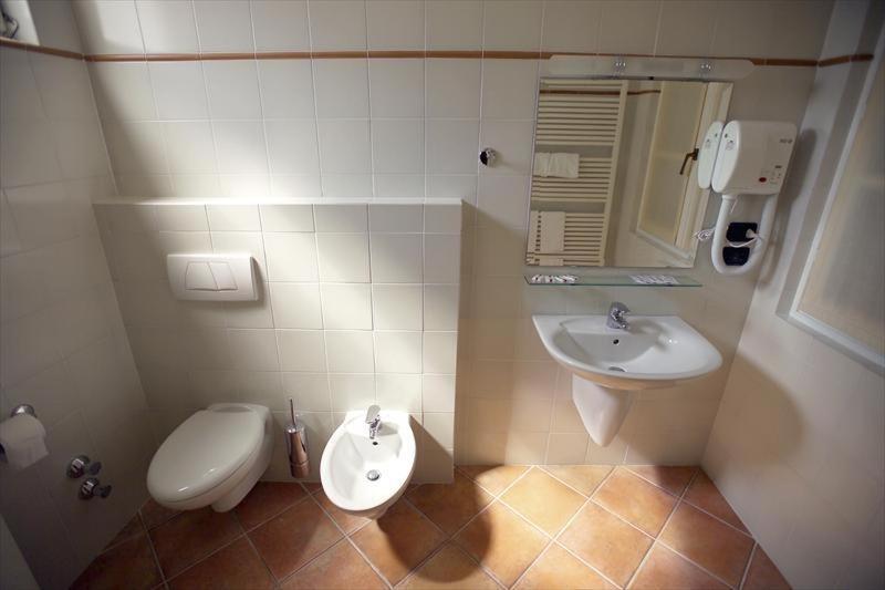Albergo Badellino Μπρα Εξωτερικό φωτογραφία