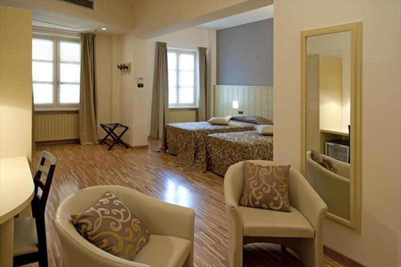 Albergo Badellino Μπρα Εξωτερικό φωτογραφία